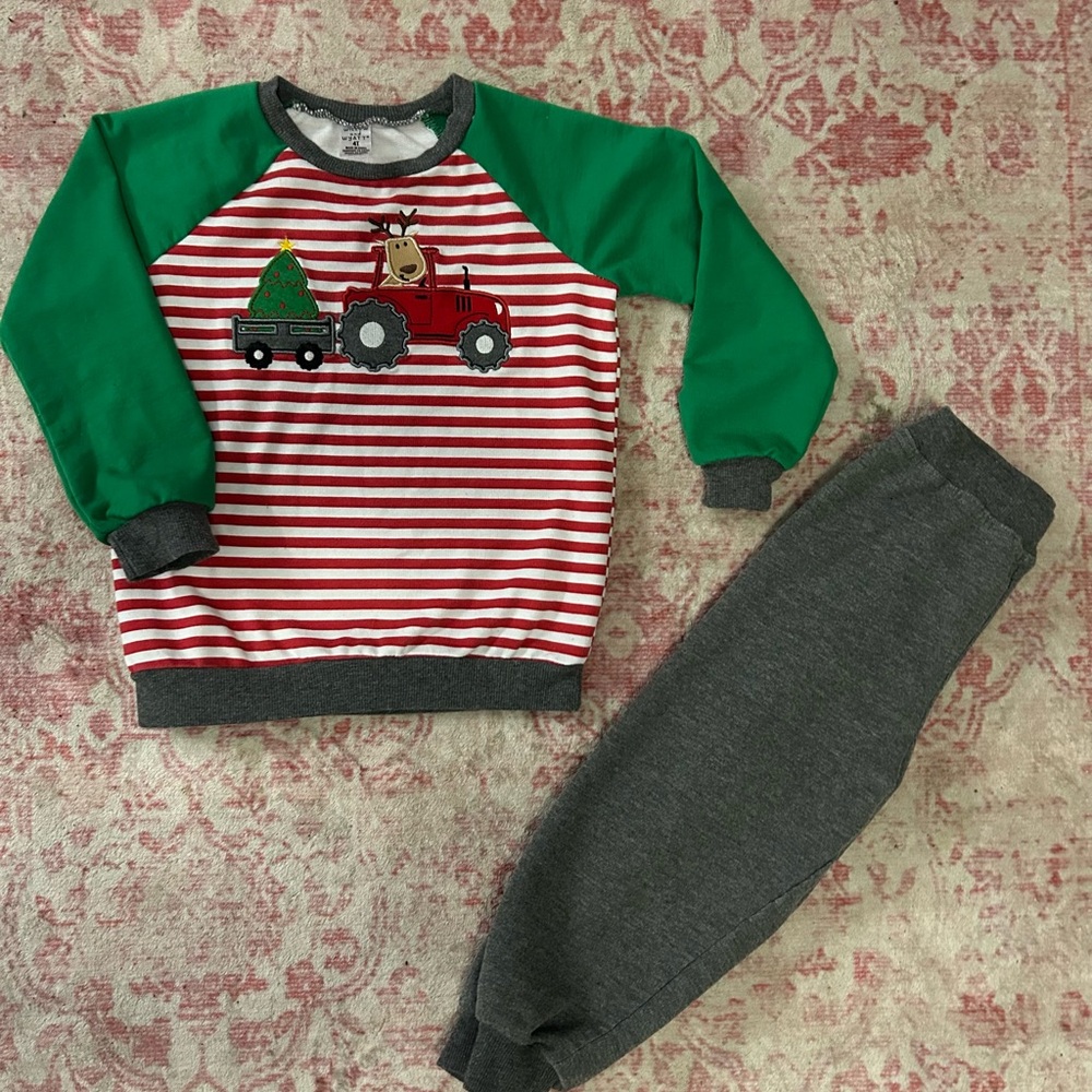 Willow and Wyatt Christmas outfit
